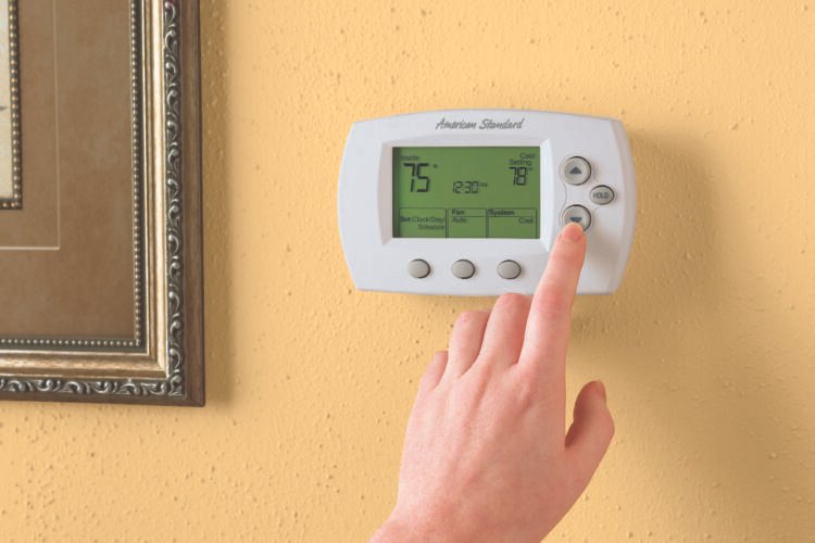 Smart Thermostats and HVAC Systems in Michigan Homes